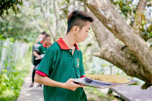 Giao lưu và kết nối kinh doanh cùng hội viên - Du lịch Tuấn Tường