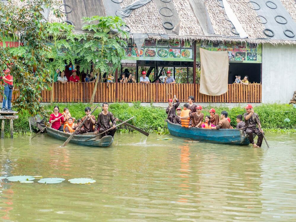 Một ngày làm nông dân miền Tây