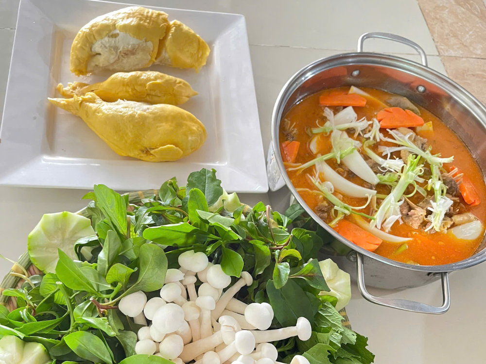 Lẩu vịt nấu sầu riêng - Khu du lịch Tuấn Tường