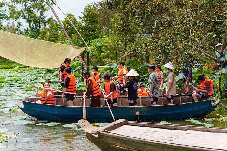 Đua ghe - Khu du lịch Tuấn Tường