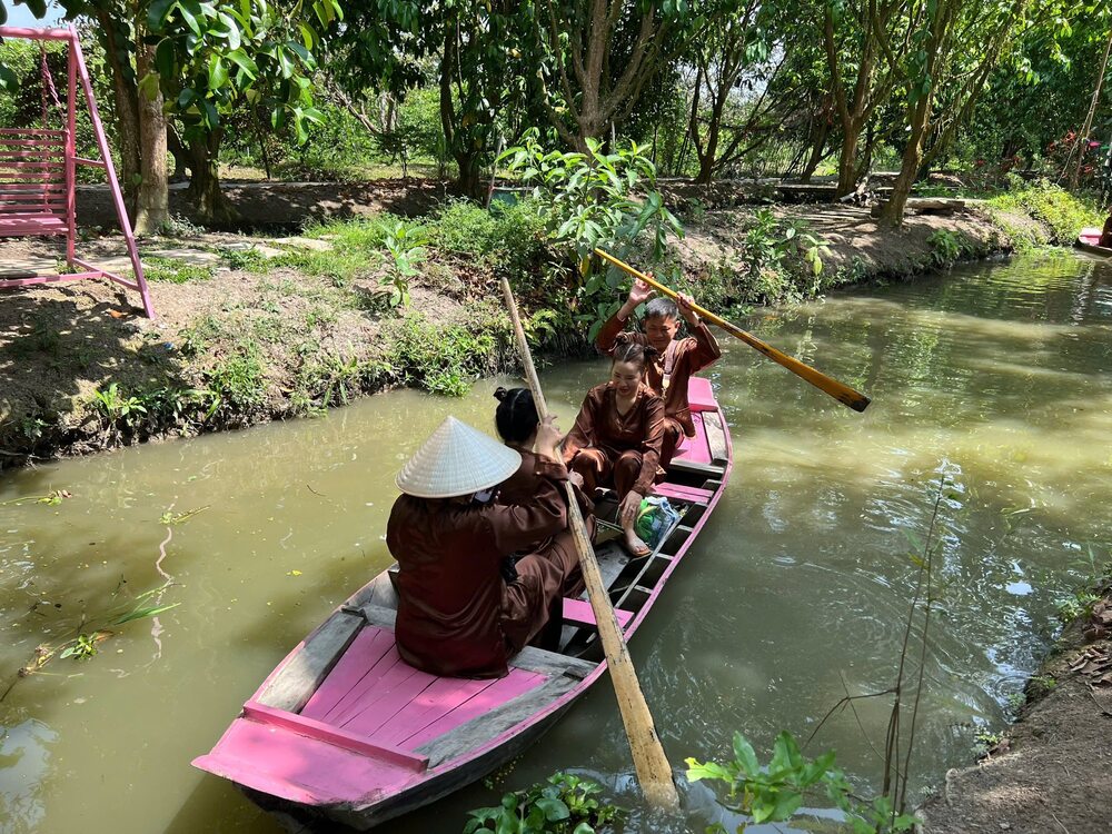 Xuồng ba lá miền tây - Khu du lịch Tuấn Tường