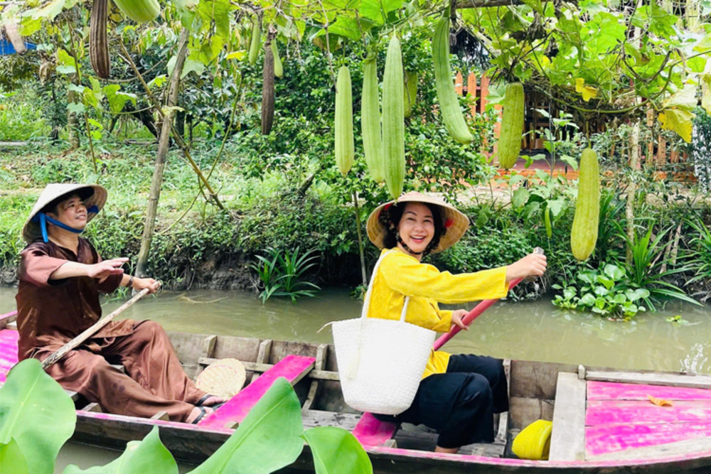 Xuồng ba lá miền tây - Khu du lịch Tuấn Tường