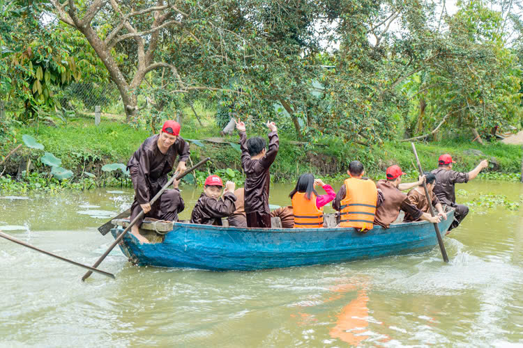 Đua ghe - Khu du lịch Tuấn Tường